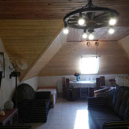 Apartment Vakacio Apartman *