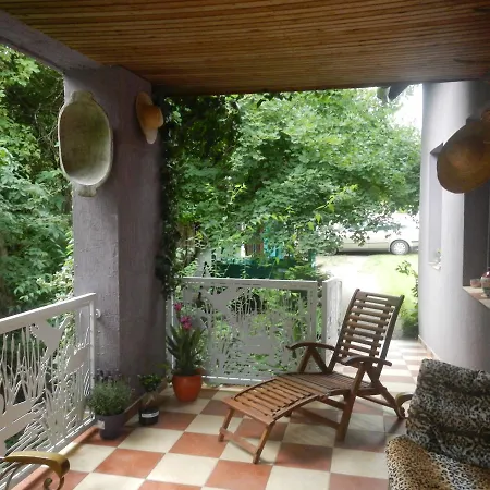 Vakacio Apartman Apartment *