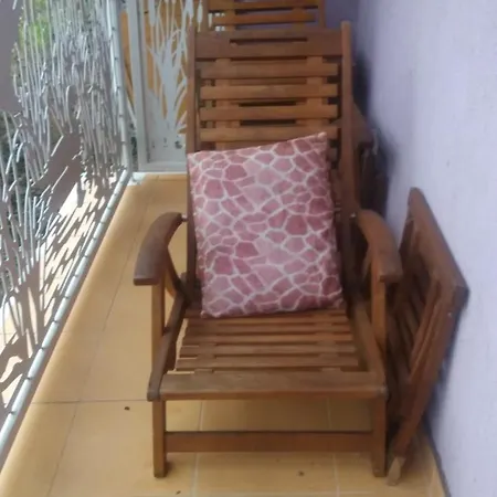 Vakacio شقة