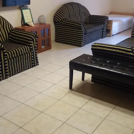 Vakacio Apartman * Balatonalmadi